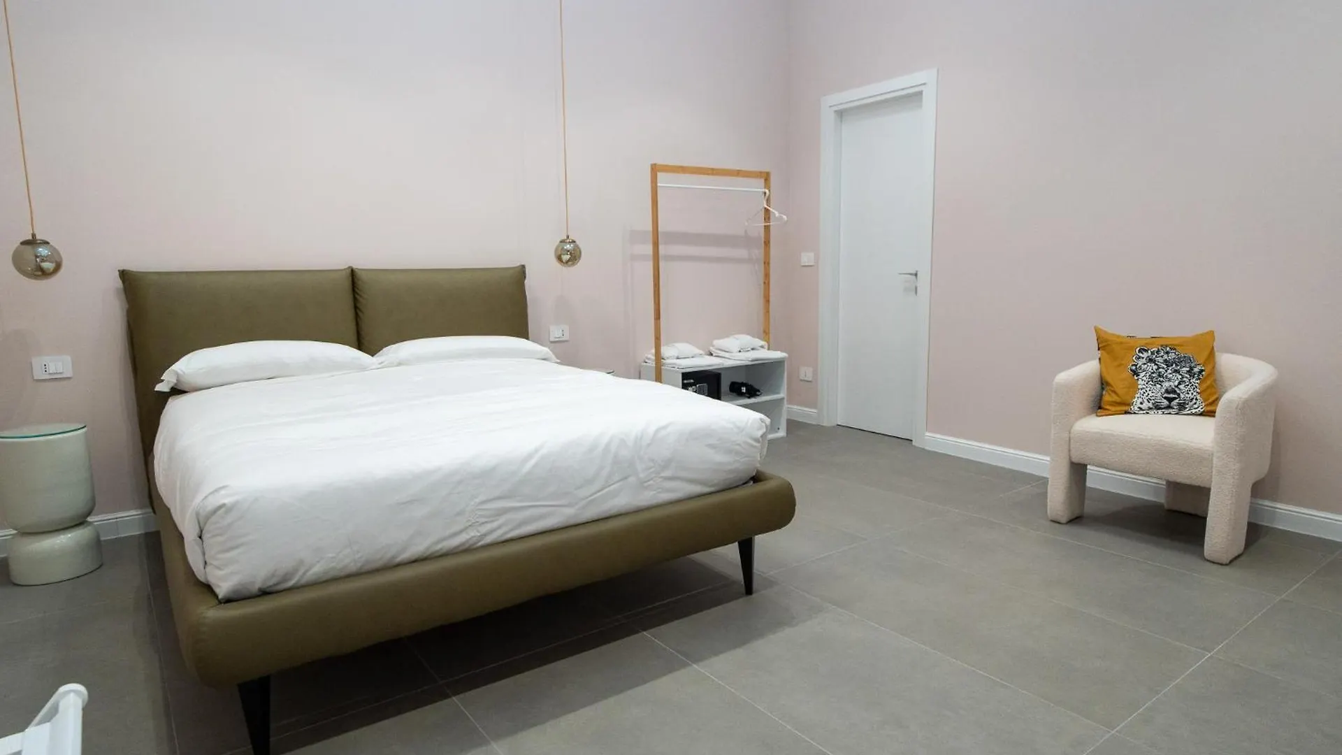 Dome 266 Hotel Naples Guest house