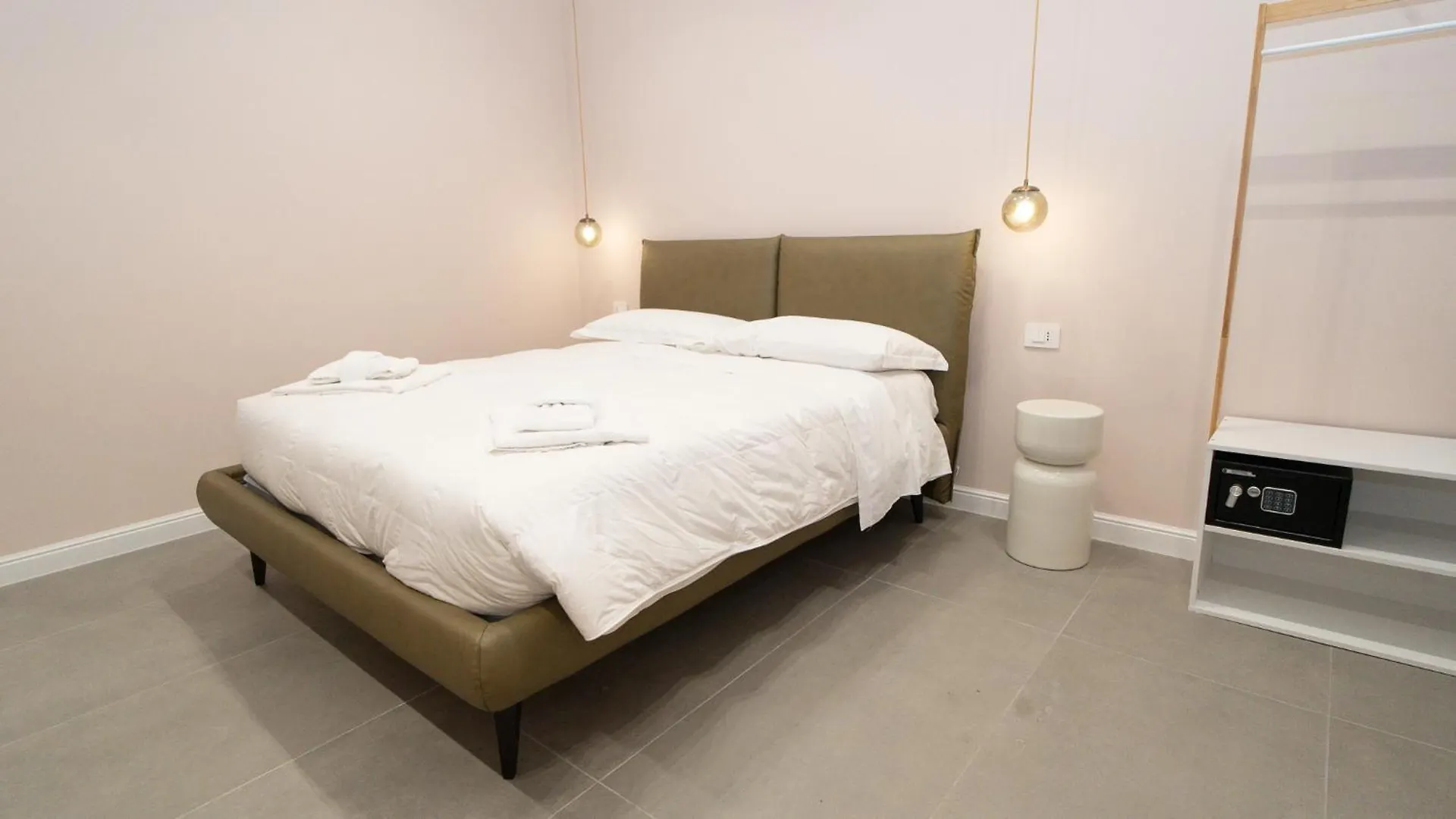 Dome 266 Hotel Naples Guest house